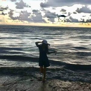 Meet your Posher, Sharon